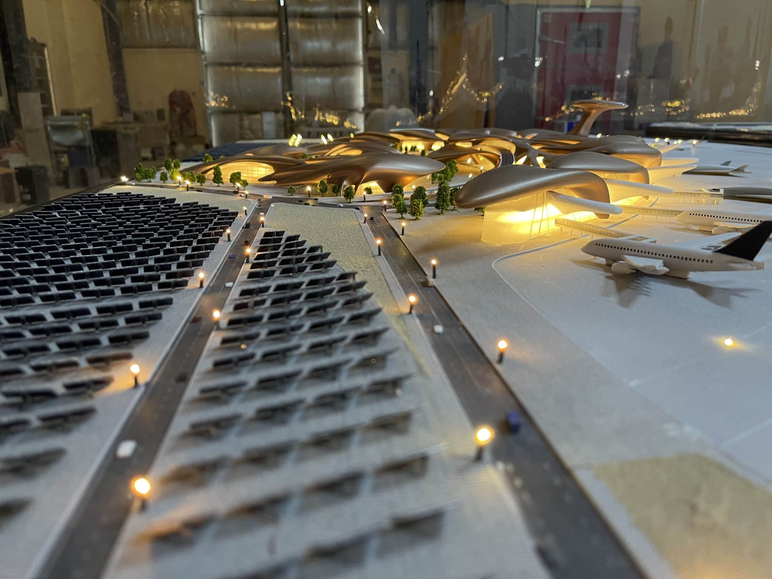 scale models with projection mapping