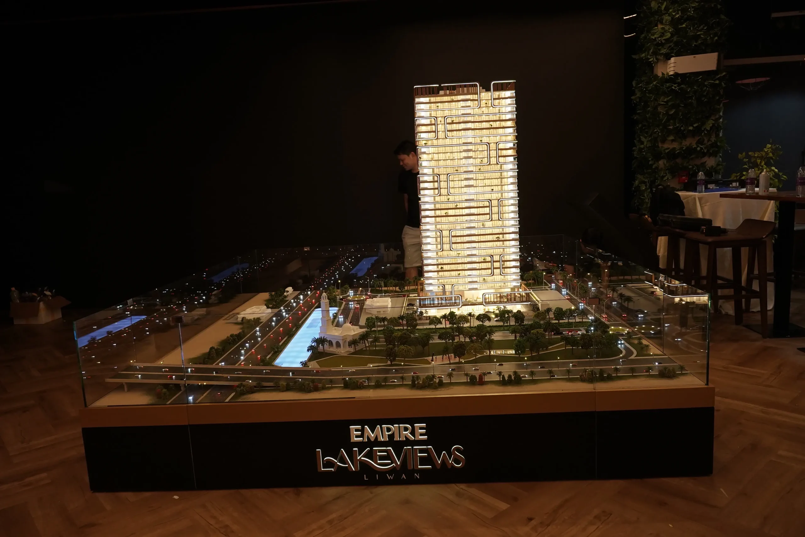 Office tower scale model DIFC Dubai